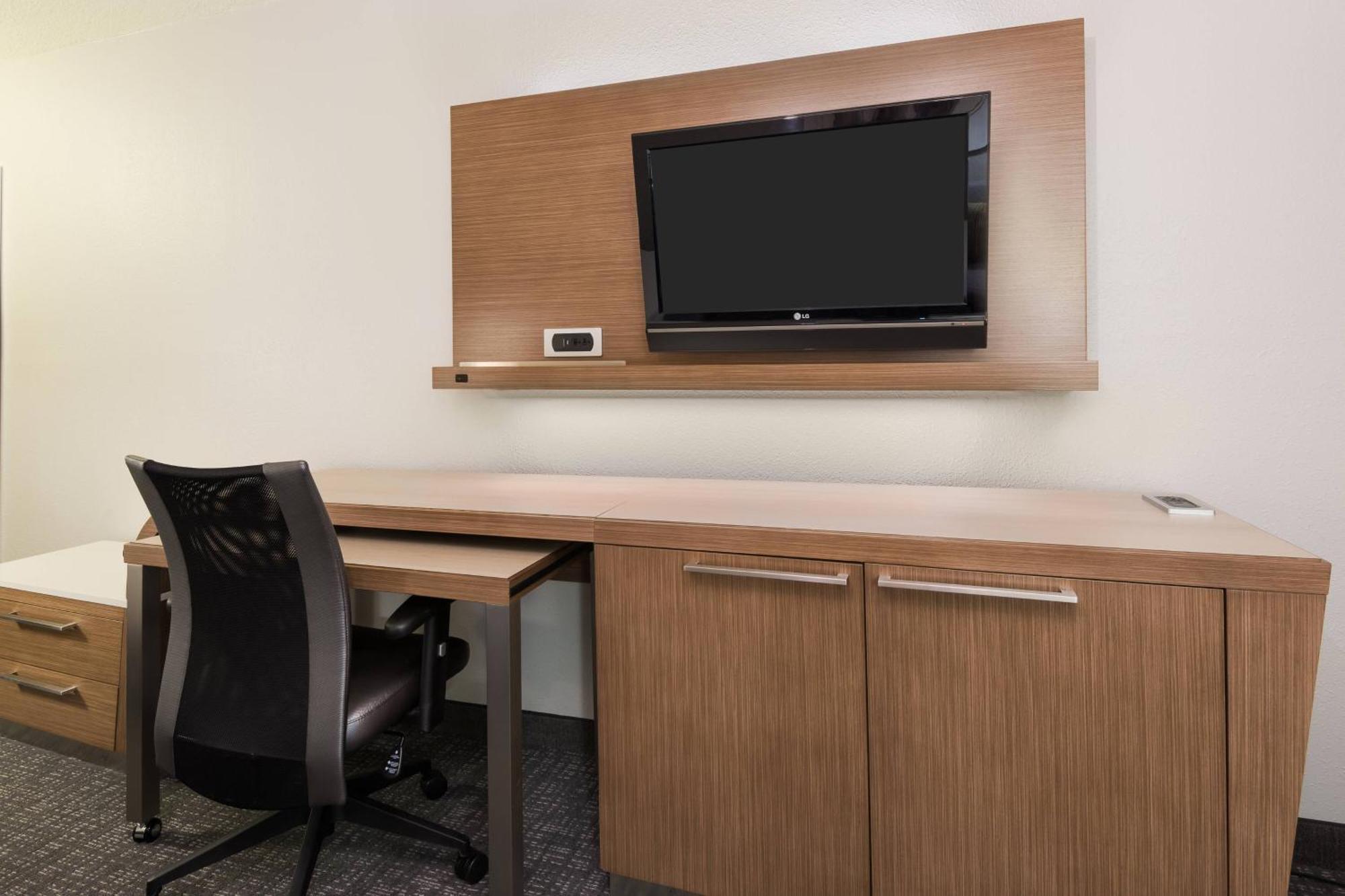 Courtyard By Marriott Wilmington/wrightsville Hotel Wilmington