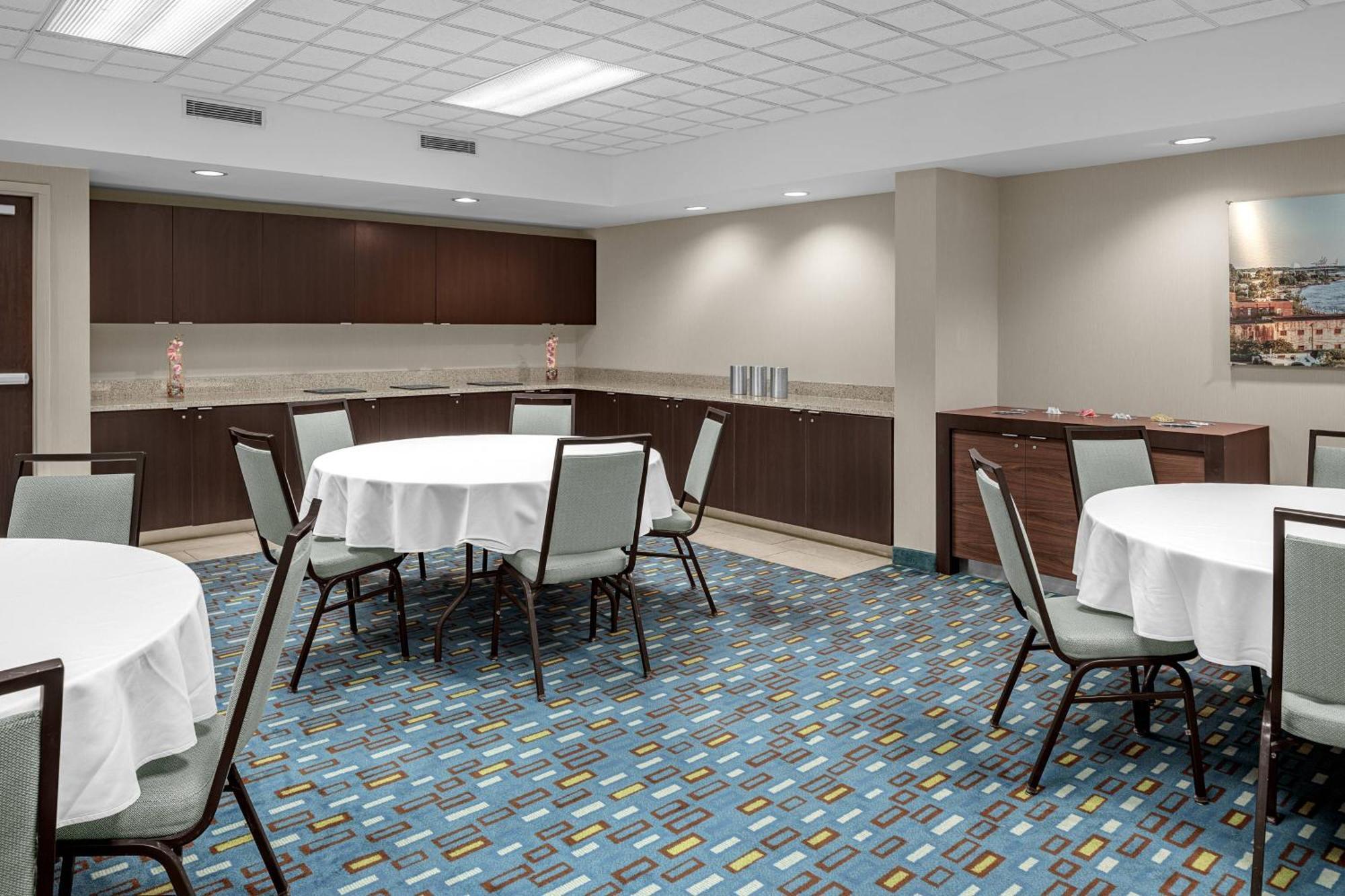 Courtyard By Marriott Wilmington/wrightsville Hotel